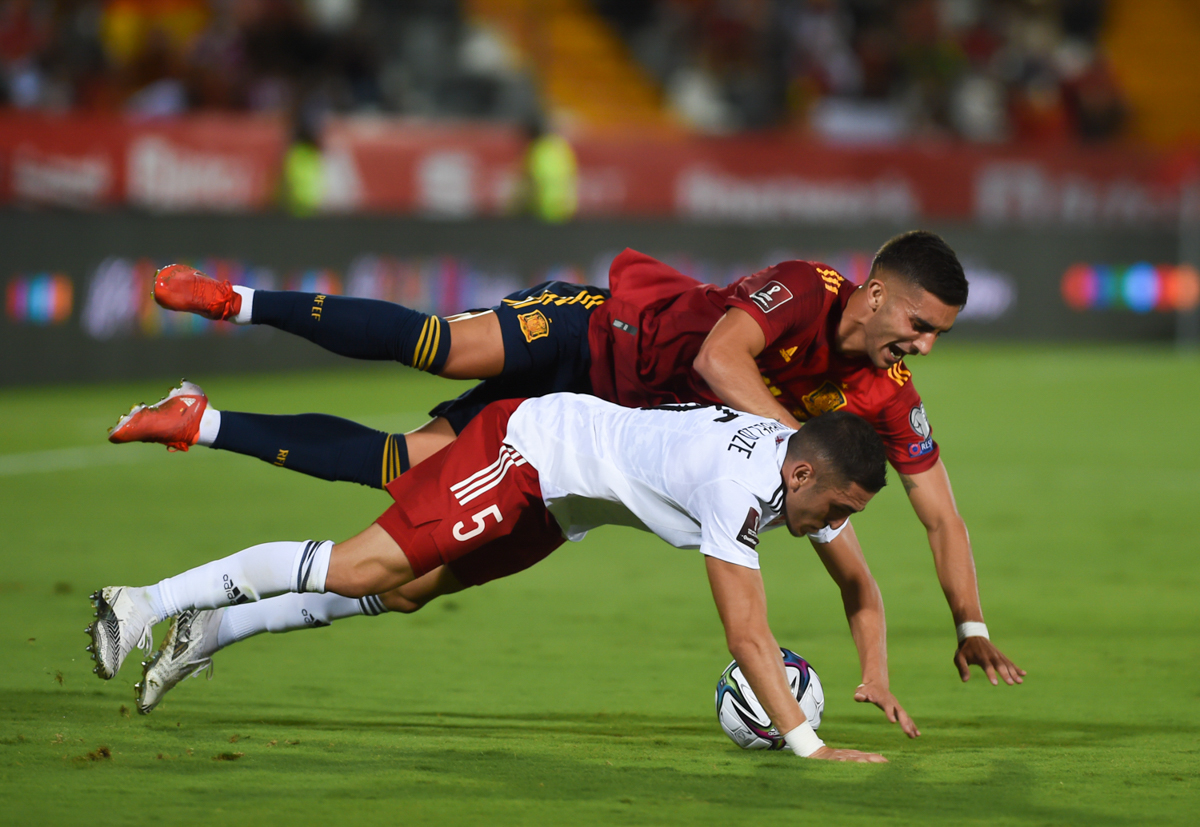 Spain_vs_Georgia_football_match_032